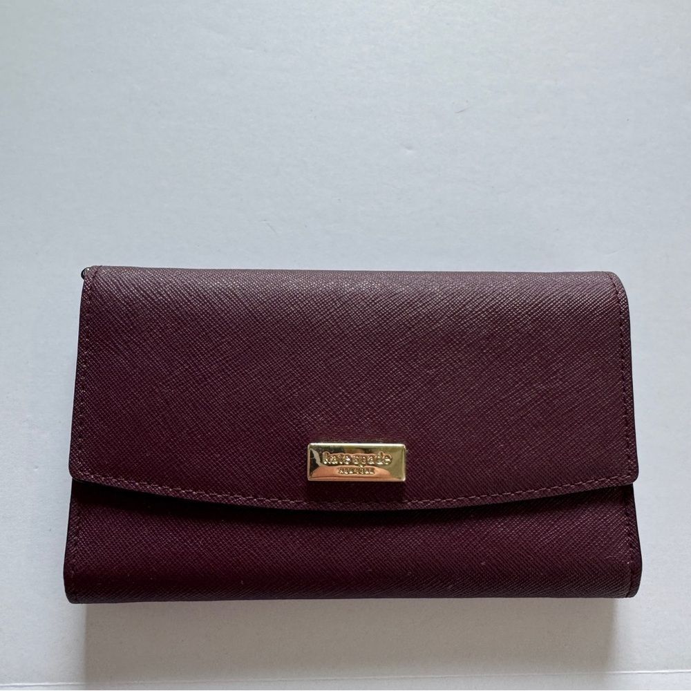 Kate Spade Laurel Way Saffiano Leather Clutch Phone Wallet Plum